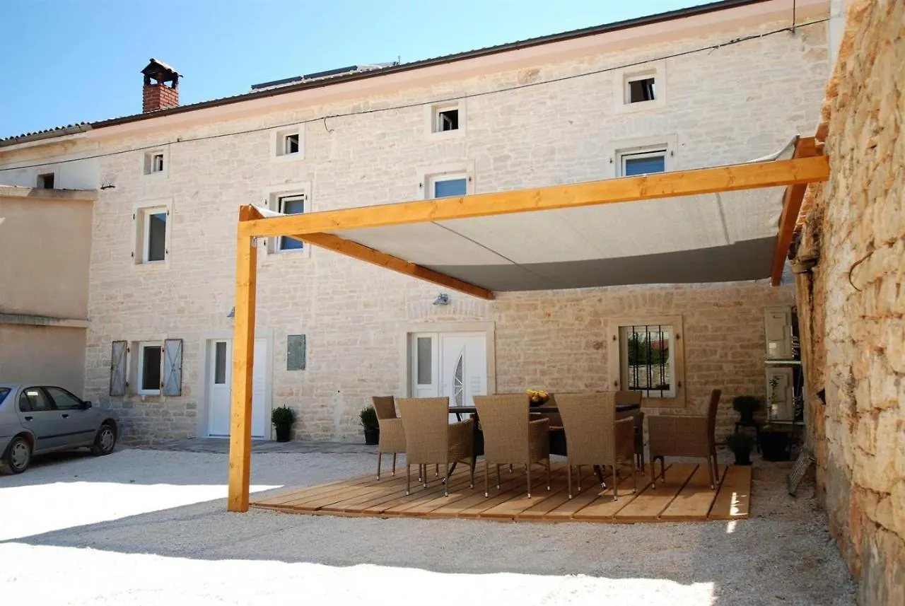 House Mandy Hotel Rovinjsko Selo 0*,  Kroatien