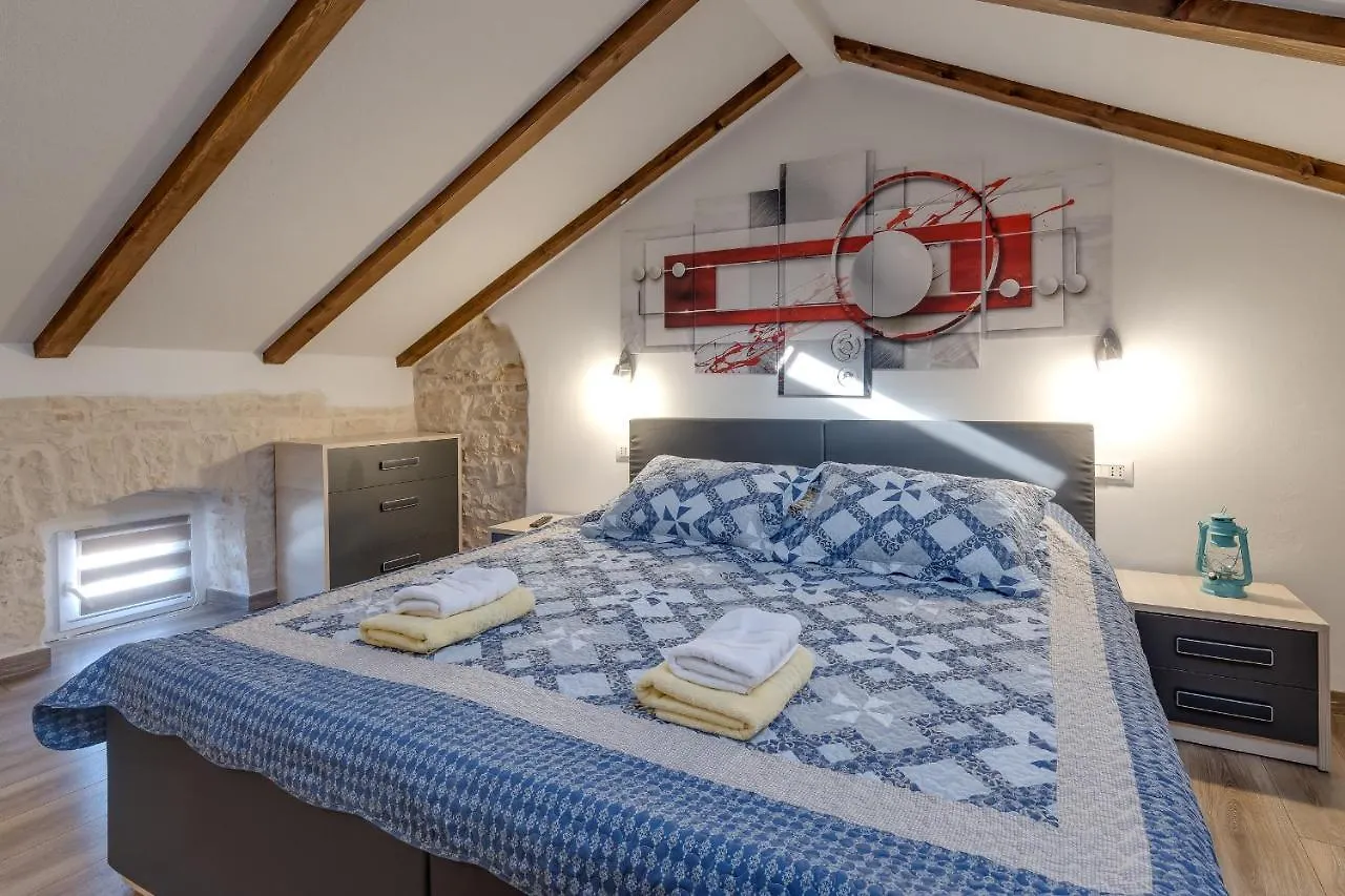 House Mandy Hotel Rovinjsko Selo 0*,  Kroatien